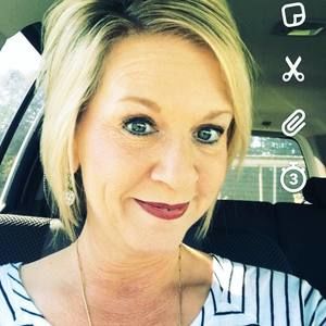 Meet your Posher, Debbie